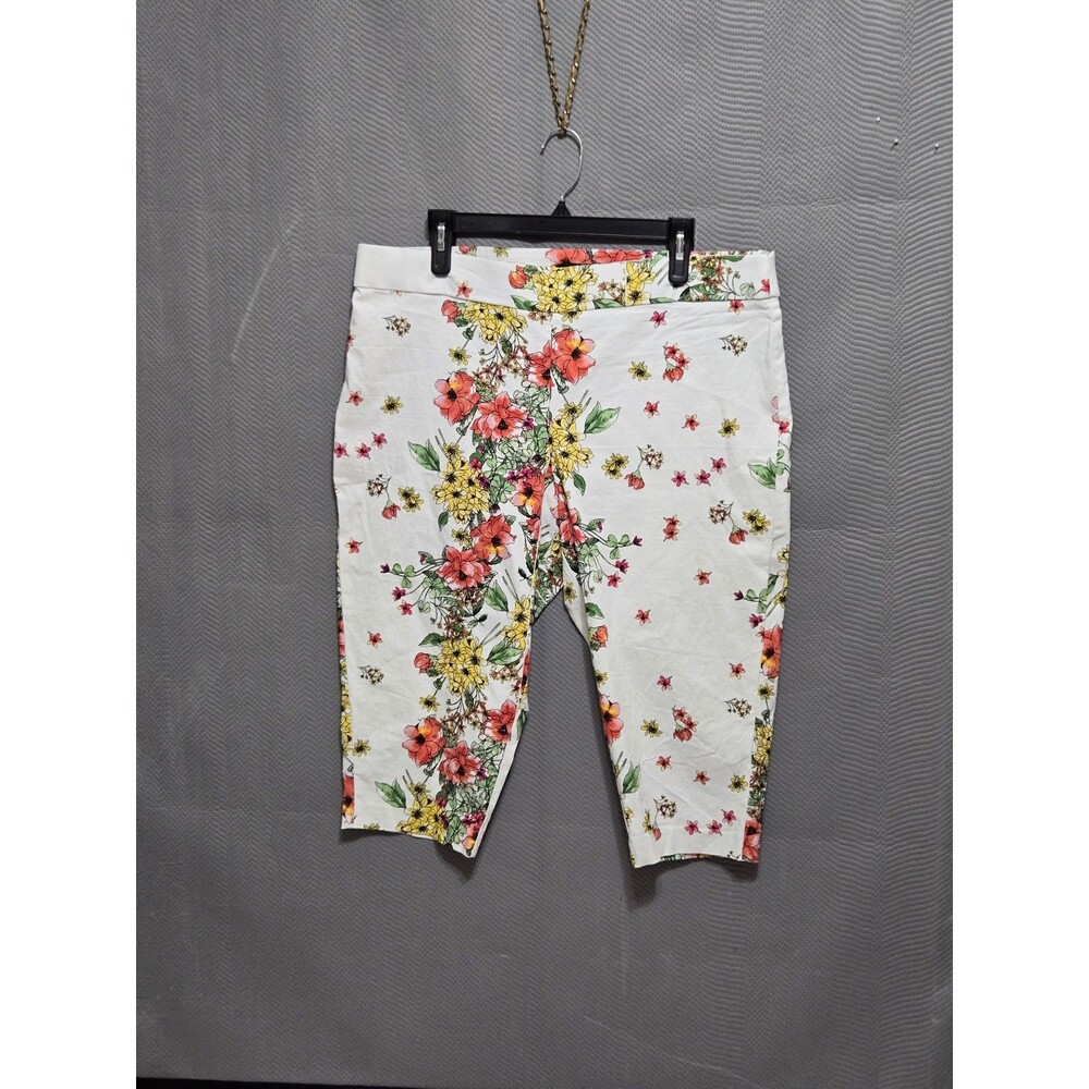 Capri floral pants